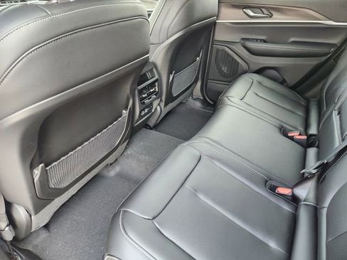 New 2025 Jeep Grand Cherokee Limited image 21