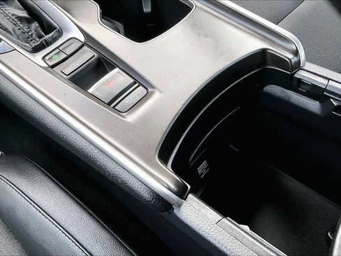 Used 2022 Honda Accord Sport image 32