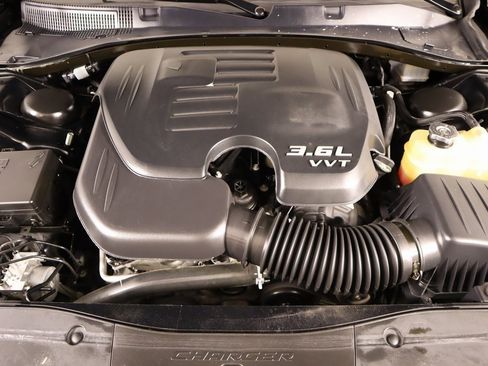 Used 2022 Dodge Charger SXT image 16