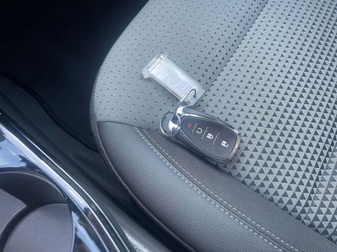 Used 2025 Chevrolet Trax LT image 22