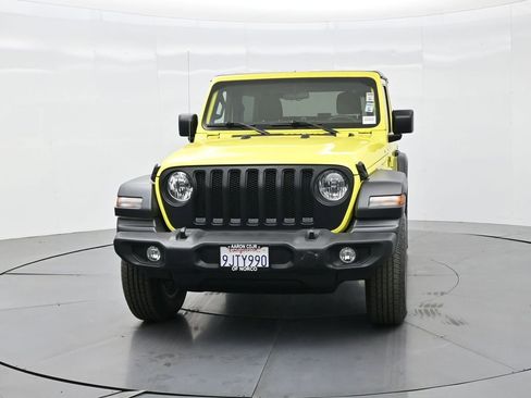 Used 2023 Jeep Wrangler Sport S image 3
