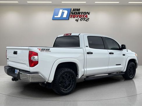 Used 2017 Toyota Tundra SR5 AWD/4WD image 5