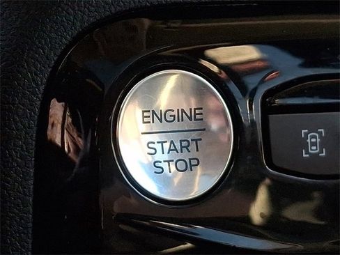 Used 2024 Ford Escape Platinum image 25