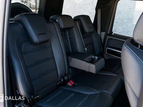 Used 2022 Mercedes-Benz G 63 AMG 4MATIC w/ G Manufaktur Interior Package image 34