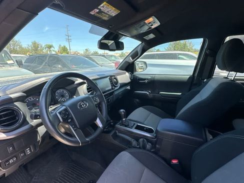 Used 2023 Toyota Tacoma TRD Off-Road w/ Technology Package RWD image 7