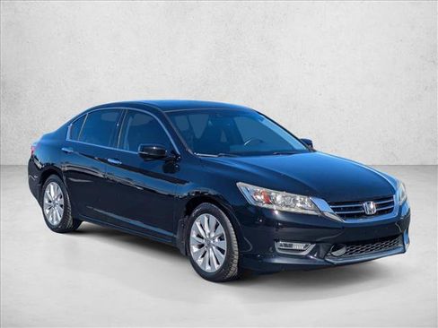Used 2013 Honda Accord Touring image 3