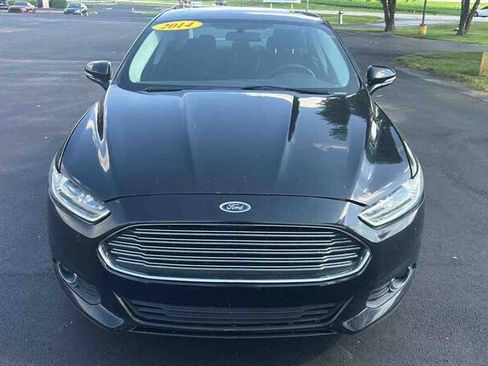 Used 2014 Ford Fusion SE w/ Equipment Group 201A FWD image 3