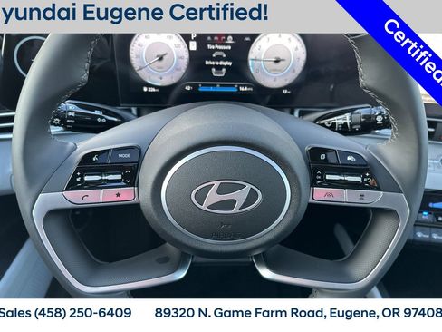 Used 2025 Hyundai Elantra Limited image 27