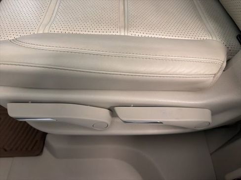 Used 2023 Cadillac Escalade Premium Luxury Platinum image 55