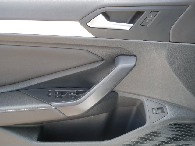 Certified 2025 Volkswagen Jetta S FWD image 16