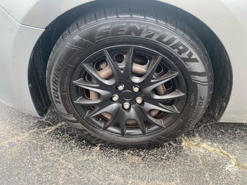 Used 2016 MAZDA MAZDA3 i Sport FWD image 19