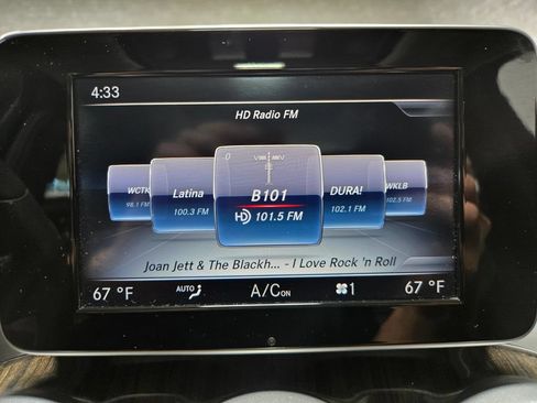 Used 2017 Mercedes-Benz C 300 4MATIC Sedan image 22