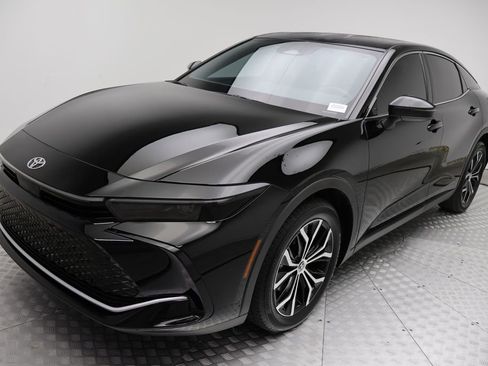 Certified 2026 Toyota Crown XLE image 2