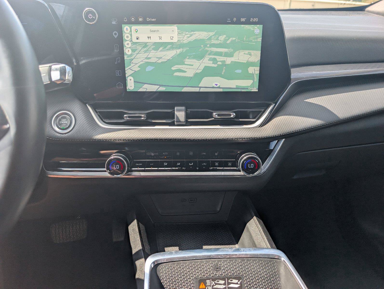 Used 2025 Chevrolet Equinox LT w/ Convenience Package II FWD image 16