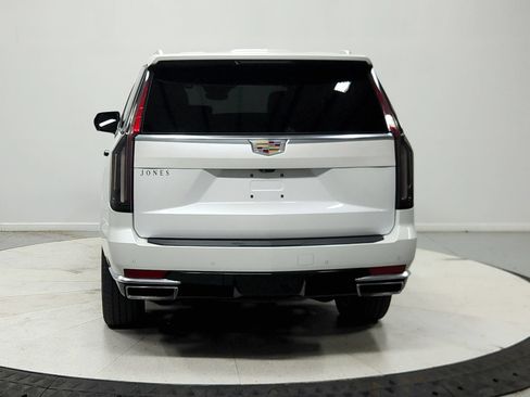 Used 2023 Cadillac Escalade Premium Luxury AWD/4WD image 7