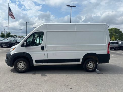 Used 2024 RAM ProMaster 2500 w/ Convenience Group FWD image 13
