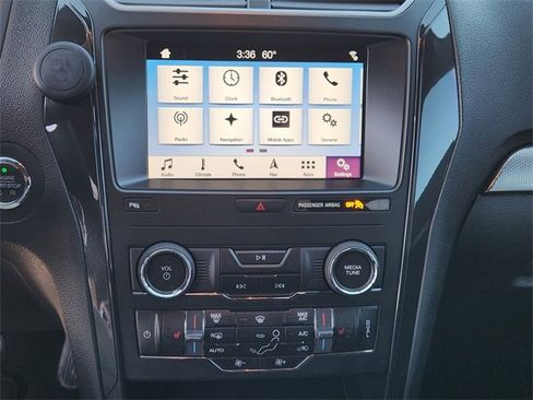 Used 2019 Ford Explorer XLT w/ Equipment Group 202A image 17