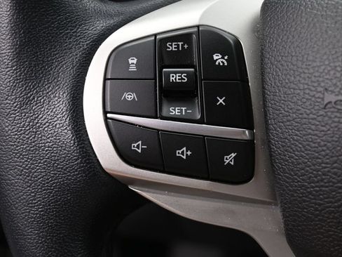 Used 2022 Ford Explorer Limited w/ Equipment Group 301A AWD/4WD image 17
