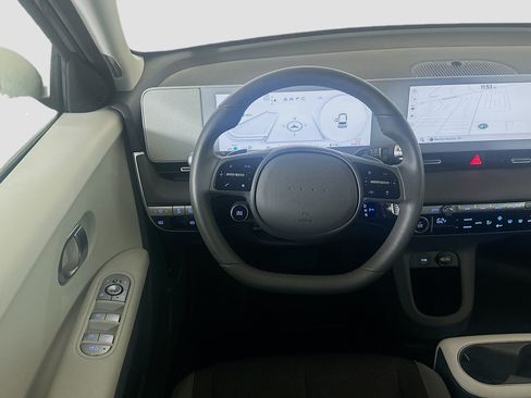 Used 2024 Hyundai Ioniq 5 SEL RWD image 18