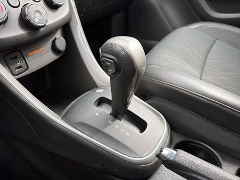 Used 2022 Chevrolet Trax LT w/ Driver Confidence Package image 17