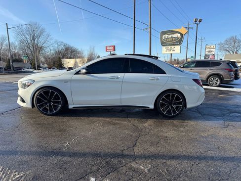 Used 2018 Mercedes-Benz CLA 250 4MATIC image 2