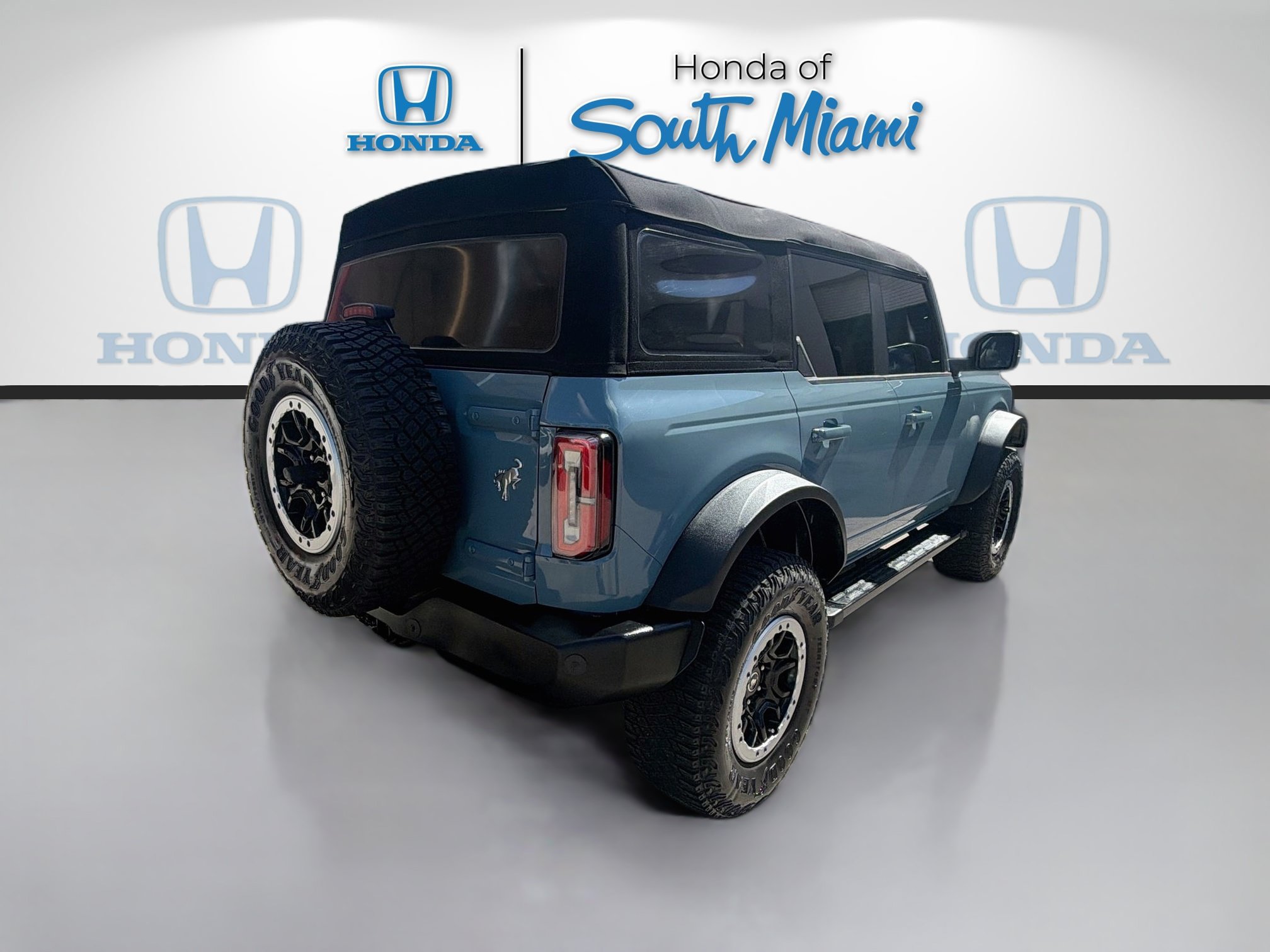 Used 2023 Ford Bronco Outer Banks w/ Sasquatch Package AWD/4WD image 7