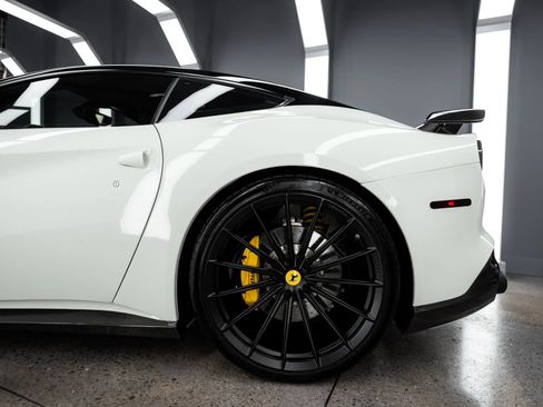 Used 2015 Ferrari F12 Berlinetta image 27