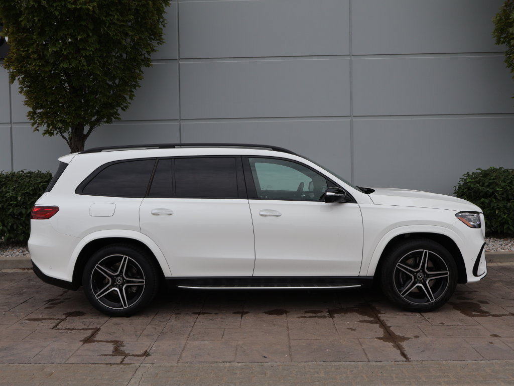 Used 2024 Mercedes-Benz GLS 450 4MATIC image 5