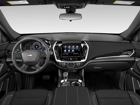 Used 2023 Chevrolet Traverse Premier FWD image 3