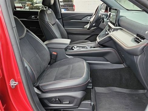 Certified 2025 Ford Explorer ST image 17