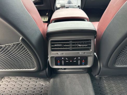 Used 2024 Audi SQ7 Premium Plus w/ S Sport Package image 17