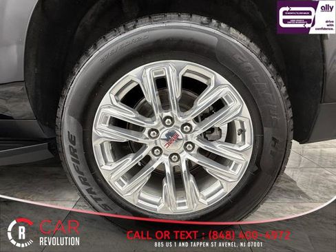 Used 2024 GMC Yukon XL SLT image 11