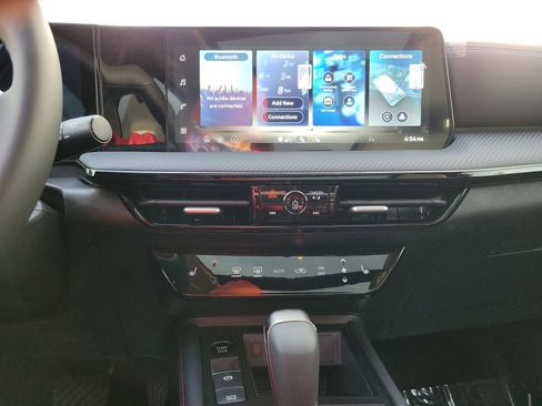 New 2026 Nissan Kicks SR w/ SR Premium Package image 9