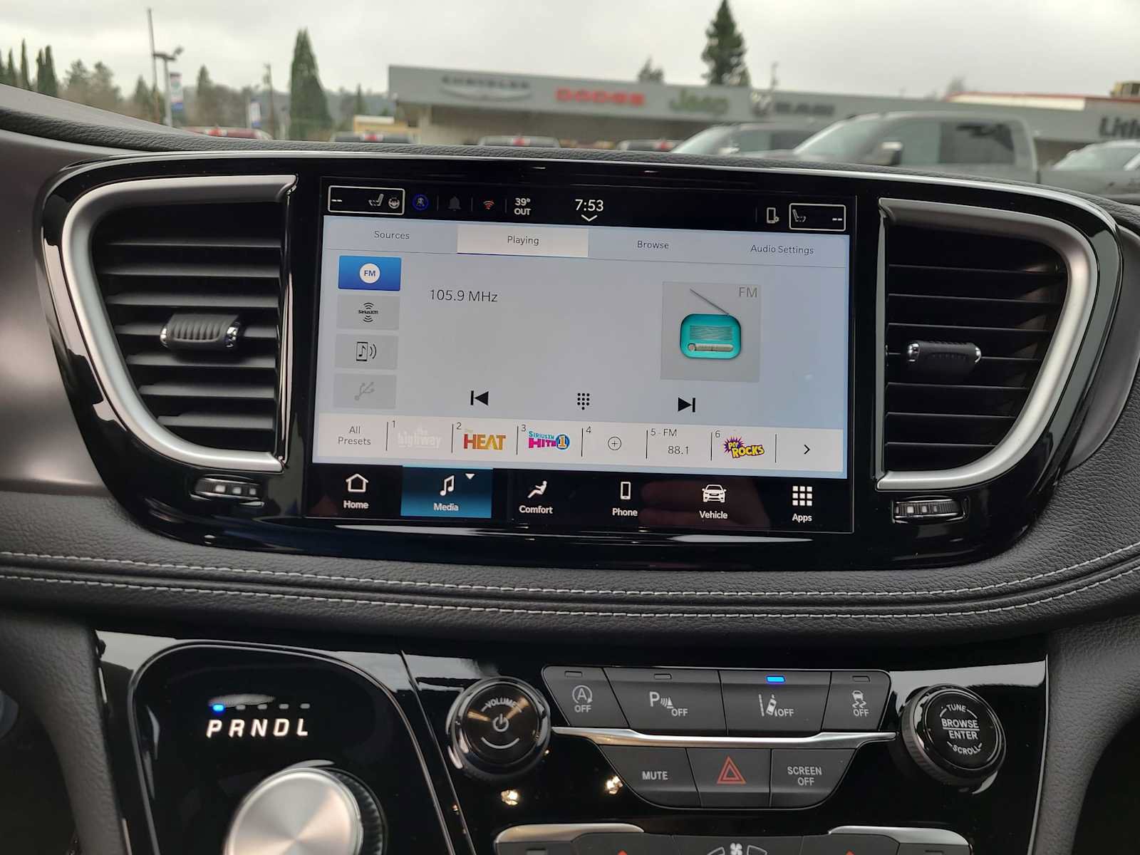 New 2026 Chrysler Pacifica Select FWD image 24