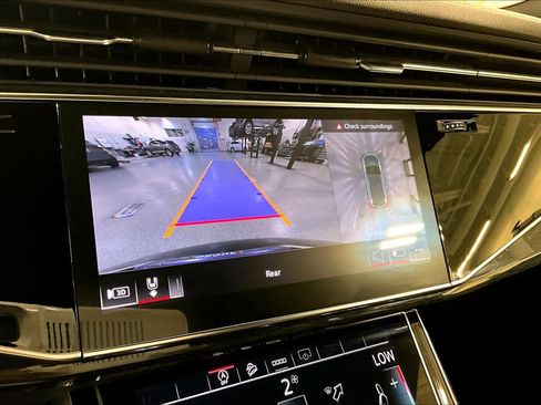 Used 2025 Audi Q7 3.0T Premium Plus AWD/4WD image 30