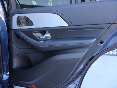 Used 2024 Mercedes-Benz GLE 450e 4MATIC image 24