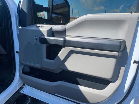 Used 2019 Ford F250 XL w/ Power Equipment Group AWD/4WD image 28