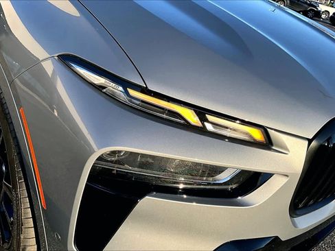 Used 2025 BMW X7 M60i image 27