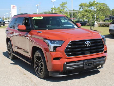 Used 2025 Toyota Sequoia SR5 w/ SR5 Premium Package image 25