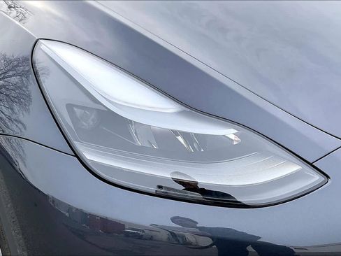 Used 2024 Tesla Model Y Long Range image 29