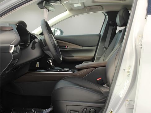 Used 2025 MAZDA CX-30 AWD 2.5 S w/ Premium Package image 11