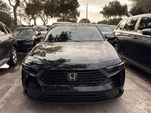 Used 2025 Honda Accord SE image 3