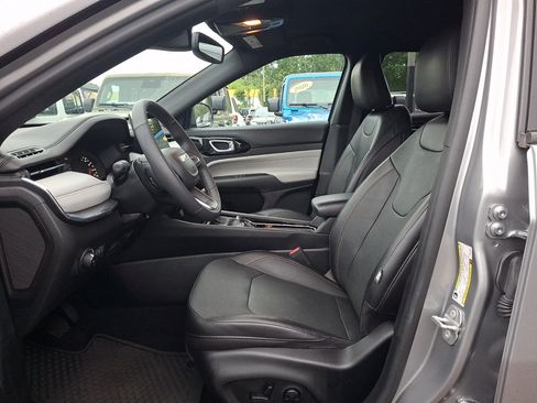 Used 2023 Jeep Compass Limited AWD/4WD image 24