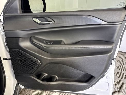 Certified 2023 Jeep Grand Cherokee Altitude AWD/4WD image 42