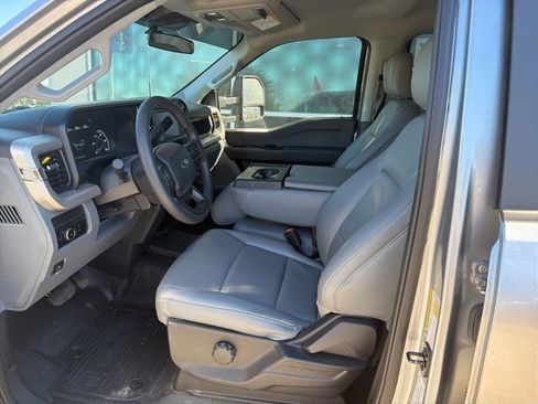 Used 2024 Ford F350 XL w/ FX4 Off-Road Package image 9