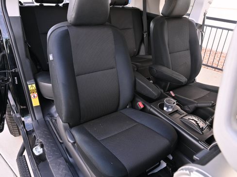 Used 2011 Toyota FJ Cruiser 2WD w/ Upgrade Pkg image 15