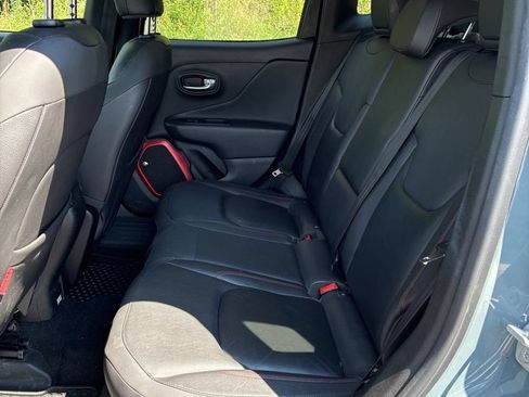 Used 2017 Jeep Renegade Trailhawk w/ Premium Trailhawk Package AWD/4WD image 12