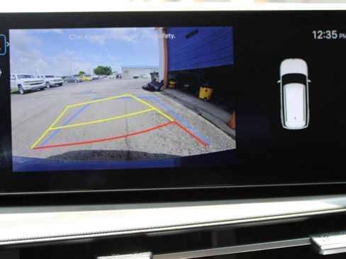 Used 2025 Hyundai Santa Fe SEL FWD image 27