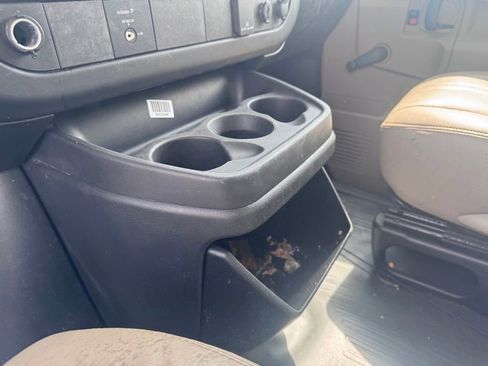 Used 2016 Chevrolet Express 3500 RWD image 18