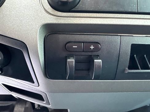 Used 2016 Ford F250 XLT AWD/4WD image 24